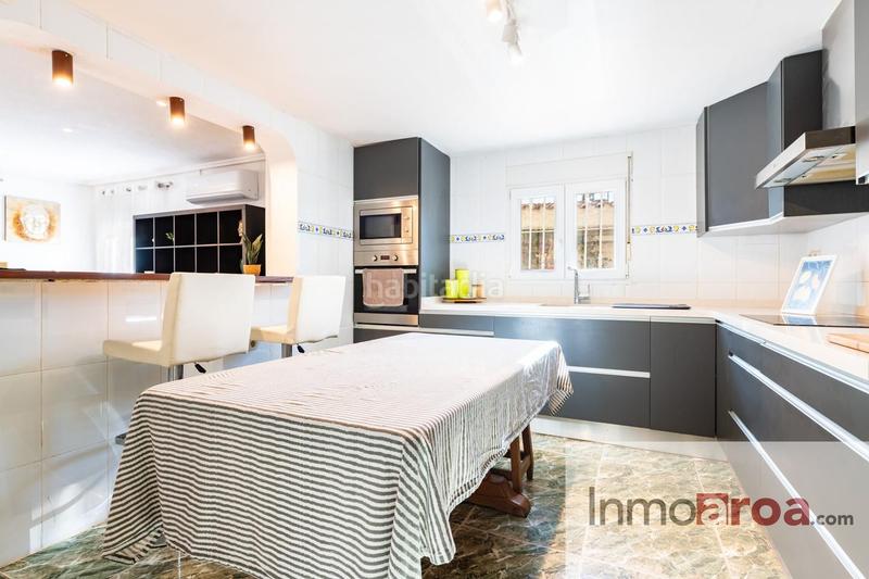 Foto c1644ffa-ea34-444e-8ac2-13361a1e7520. Casa con piscina in Los Pinares-La Masia Bétera