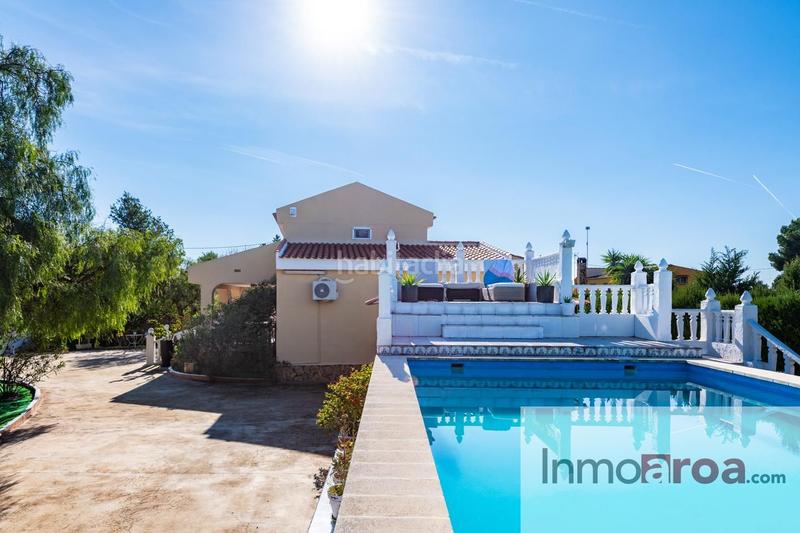 Foto e3a397f2-d368-4975-87e4-d95940a8ac99. Casa con piscina in Los Pinares-La Masia Bétera