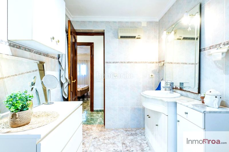 Foto feb17ffa-f423-4cb8-9ca5-e232752e6bec. Casa amb calefacció piscina a Los Pinares-La Masia Bétera