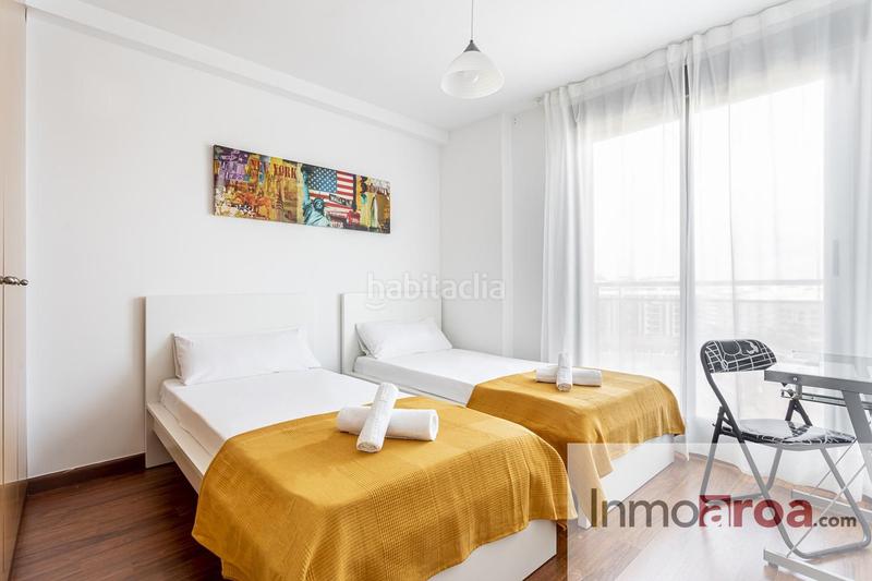 Foto 0c3b4d57-6306-49c6-8dc5-81f4e1fa17d2. Alquiler dúplex piso en alquiler en calle menorca en Valencia