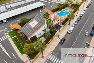 Casa a Las Atalayas-Urmi-Cerro Mar. Chalet en el coraz�n de pe�iscola