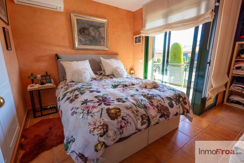 Foto ff111456-8d5c-4a62-8676-a24b0fe184ac. Casa amb aparcament piscina a Navata