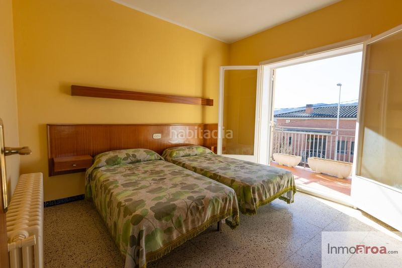 Foto 4be8afaf-1cf4-45ad-a90b-b44ddaea5c3a. Casa amb aparcament piscina a Banyoles