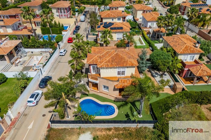 Foto f021c9d3-4fdd-4ca5-a520-442c6d87931b. Casa amb calefacció aparcament piscina a La Conarda-Montesano Bétera