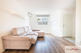 Casa a La Conarda. Chalet en urbanización san martin