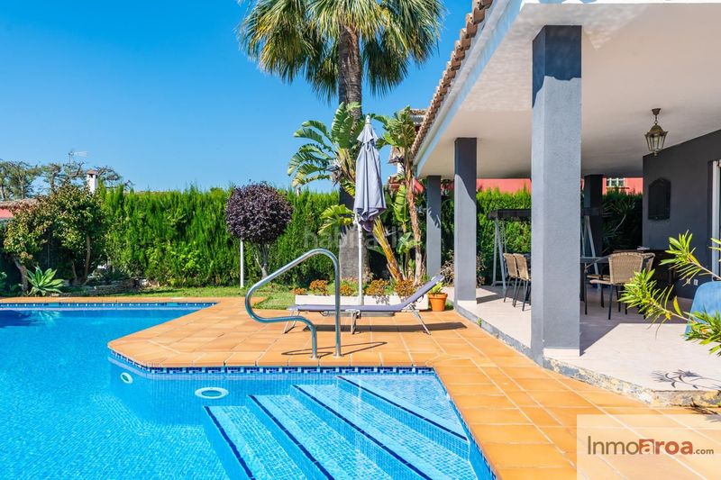 Foto a9f246e6-67ee-46e3-b86d-f833ed986f27. Casa amb piscina a Heliópolis Benicasim / Benicàssim