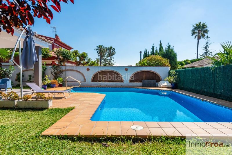 Foto bf2f90ef-5b87-47c9-80f4-d9c8d2fe1b41. Casa amb piscina a Heliópolis Benicasim / Benicàssim