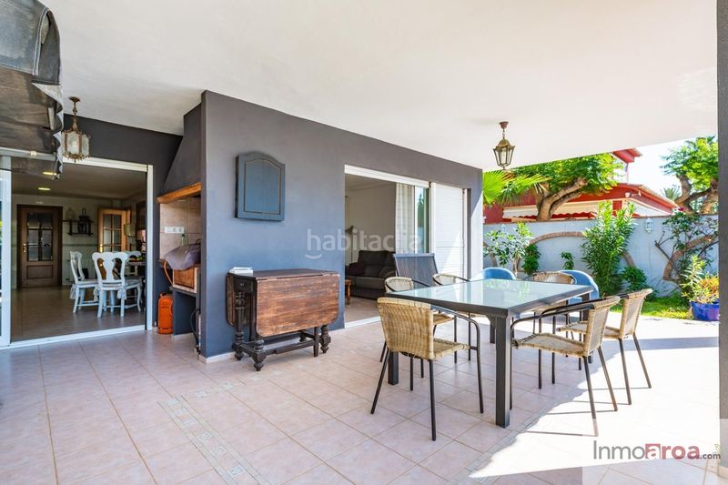 Foto ceae7393-f8b5-423f-9102-6711a24d07a5. Casa amb piscina a Heliópolis Benicasim / Benicàssim