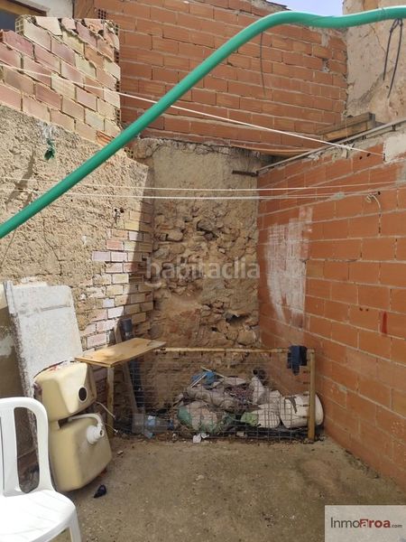 Foto 42b8bc2b-829f-420e-8a83-dda333047d71. Casa en la merced 4 casa a reformar con mucho potencial en Casas - Ibáñez