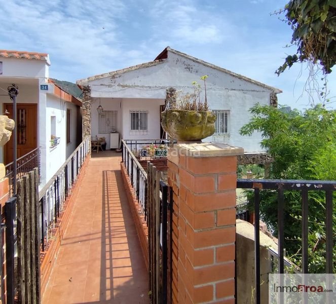 Foto b8dbe252-01d0-4417-8575-2e432fa9467f. Casa a valencia 22 a Gátova