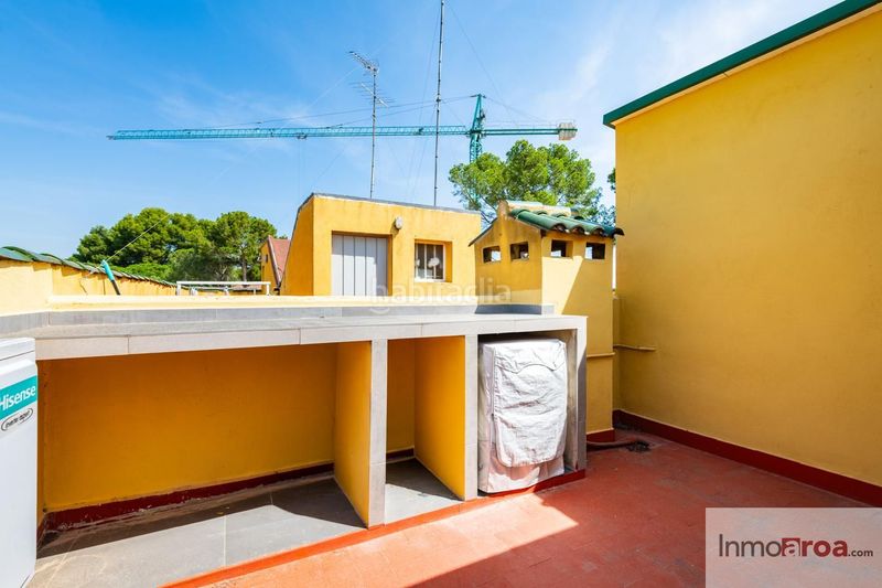 Foto e627de35-611b-4bfd-b736-3aaf2ed943d2. Casa amb calefacció aparcament piscina a Godella