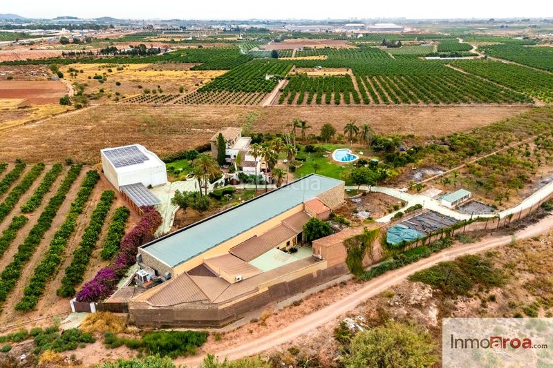 Foto 6100e520-1111-4266-98d3-5a2638a5fe73. Maison avec piscine dans Los Pinares-La Masia Bétera