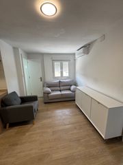 Rent Flat in Calle el carpio 7. Totalmente amueblado listo para entrar a vivir !!!
