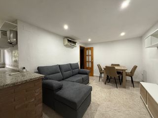 Lloguer Pis  Calle úbeda. Vivienda reformada para entrar