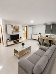 Rent Flat  Calle jaén 17a. Piso exterior muy luminoso, listo para entrar a vivir