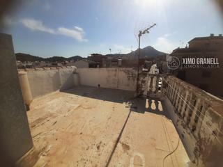 Haus in Vall d´Uixó (la). Adosado de cuatro plantas sin terminar en zona del angel