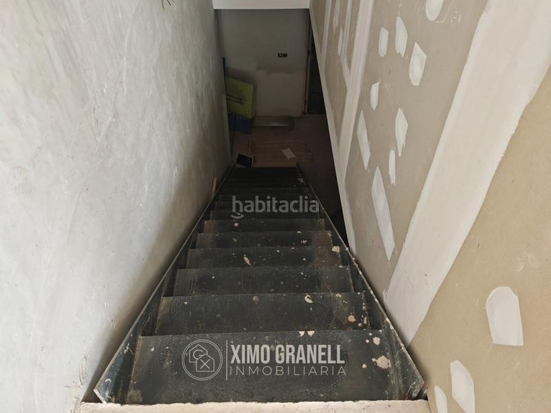 Foto 0bb928a3-8edc-41c1-abf2-f91508be3367. Casa vivienda unifamiliar en el poligono iii de la vall duixó con garaje, patio, buhardilla y gran terraza en Vall d´Uixó (la)