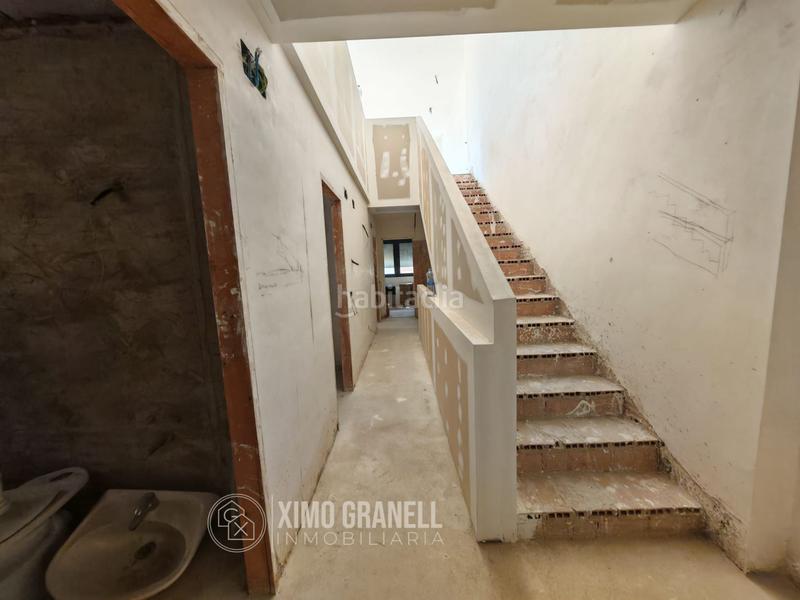 Foto b4a5ca4a-83d0-4a89-b743-58d959ad23a8. Casa vivienda unifamiliar en el poligono iii de la vall duixó con garaje, patio, buhardilla y gran terraza en Vall d´Uixó (la)