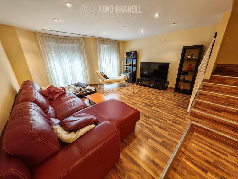 Foto 2585a491-130f-44df-855d-9b0e3ea4b4eb. Casa  de tres plantas en la zona del angel con jardín, garaje y dos terrazas. en Vall d´Uixó (la)