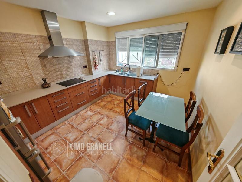 Foto bbe434e8-fae1-45b3-ba8f-1b028bd4887b. Casa  de tres plantas en la zona del angel con jardín, garaje y dos terrazas. en Vall d´Uixó (la)