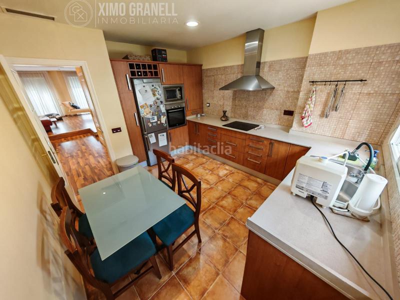 Foto cd256ee6-5184-4a01-977c-ba33cbb50f76. Casa  de tres plantas en la zona del angel con jardín, garaje y dos terrazas. en Vall d´Uixó (la)