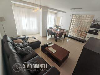 Etagenwohnung in Vall d´Uixó (la). Piso de tres habitaciones y dos baños en plena zona centro de la