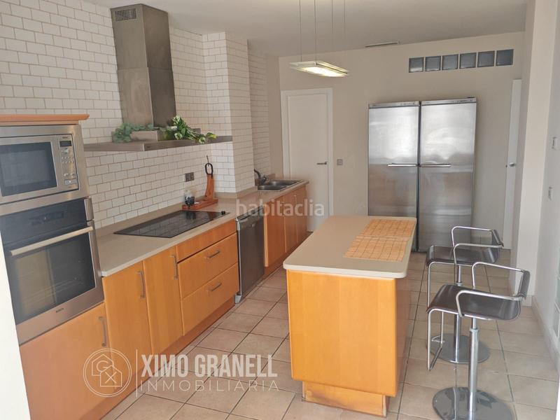 Foto 0f551eab-2b15-4f61-9943-468469dab6a6. Piso  de tres habitaciones y dos baños en plena zona centro de la vall duixó en Vall d´Uixó (la)