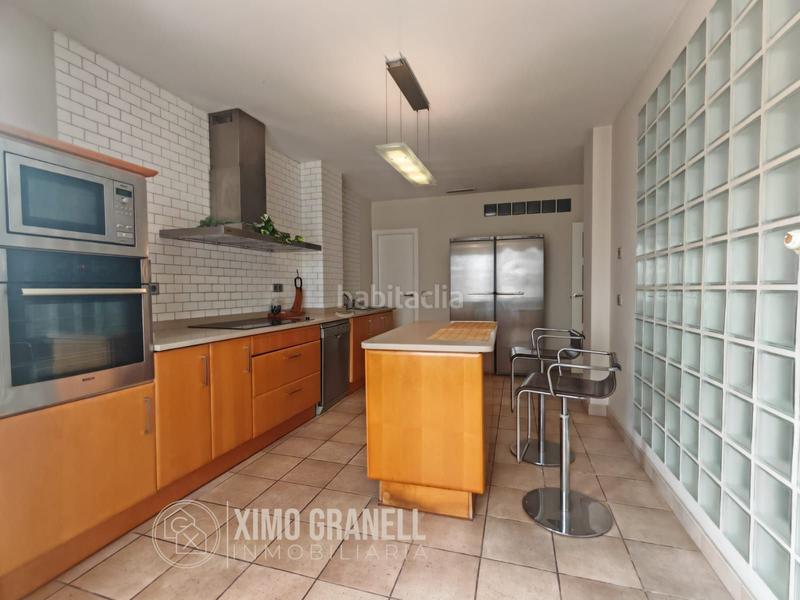 Foto 4d89a835-6493-4fec-bab5-42b3f4c513a3. Piso  de tres habitaciones y dos baños en plena zona centro de la vall duixó en Vall d´Uixó (la)
