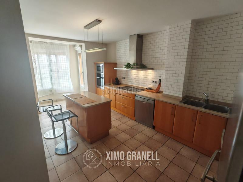 Foto a29ed16c-26c5-4f96-b791-d2479285a55d. Piso  de tres habitaciones y dos baños en plena zona centro de la vall duixó en Vall d´Uixó (la)