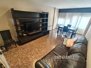 Lloguer Pis a Vall d´Uixó (la). Piso esquinero en alquiler de tres habitaciones y un baño en ple