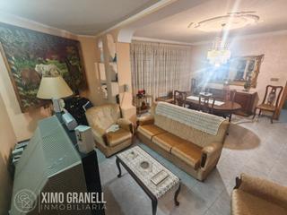 Appartement à Vall d´Uixó (la). Piso esquinero de cuatro habitaciones y dos baños en barrio carb