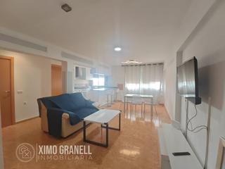 Pis a Vall d´Uixó (la). Piso exterior esquinero de tres habitaciones y un baño muy centr