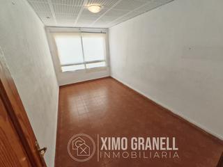 Flat in Vall d´Uixó (la). Piso exterior con tres habitaciones y un baño en avenida suroest