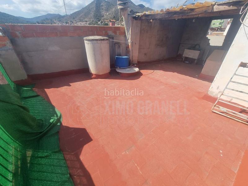 Foto f19dda37-78e4-4c58-adba-e5cc5b99f993. Casa magnífica casa esquinera en el roser con garaje y dos terrazas en Vall d´Uixó (la)