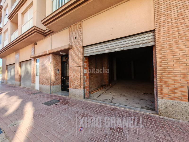 Foto cedd5d1c-fc4e-4ac5-b781-d517cd745d25. Local comercial local ideal para estalecer tu nuevo negocio en poligono iii en Vall d´Uixó (la)