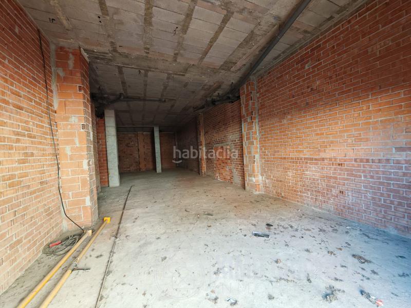 Foto f6949da2-a382-42df-9a71-f6c937dca08b. Local comercial local ideal para estalecer tu nuevo negocio en poligono iii en Vall d´Uixó (la)