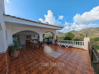 Masia a Alfondeguilla. Finca rustica con casa totalmente esterior y practica alfondegui