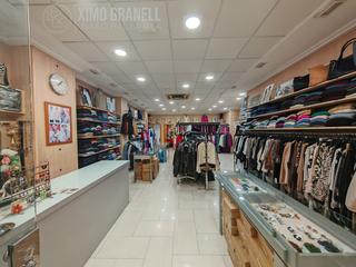 Local Comercial a Vall d´Uixó (la). Bajada de precio local comercial en pleno centro comercial de la