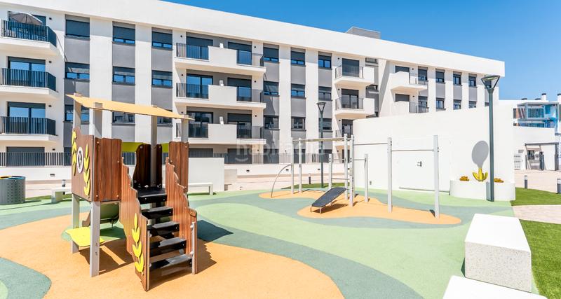 Foto 36032f41-3ba2-4b7b-91db-27e22943c057. Lloguer pis a carrer de gran canaria 24 a Playa Muchavista Campello (el)