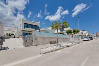 Chalet à San Miguel de Salinas. Villa de lujo, diseño impresionante en san miguel de salinas