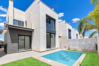 Xalet a Los Almendros. Chalet moderno casi nuevo del 2019