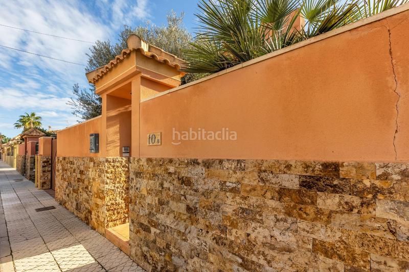 Foto 93c228d3-ec96-41fd-99dc-0e44aaa34c9f. Casa aparellada amb calefacció aparcament piscina a Torrevieja