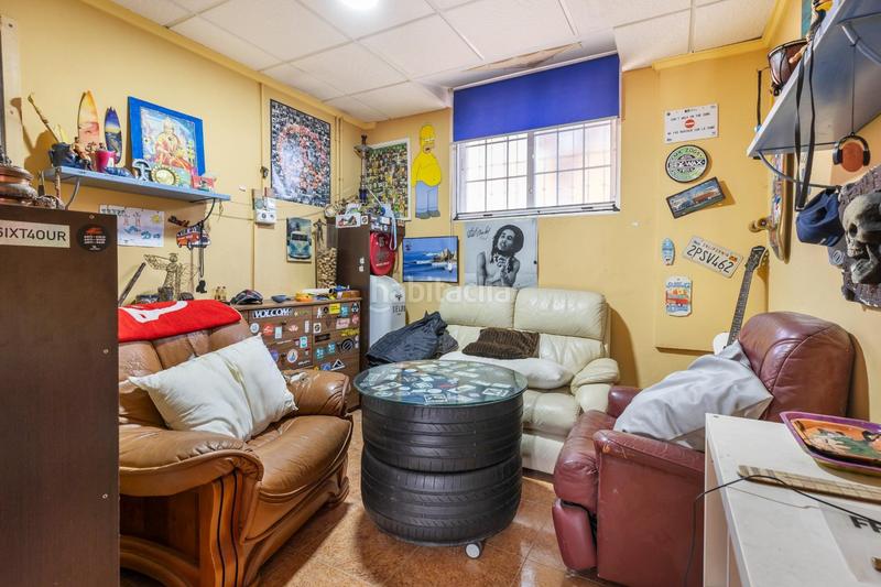 Foto cf9e3f86-ee58-434b-abb6-89f1cb3cb889. Casa aparellada amb calefacció aparcament piscina a Torrevieja