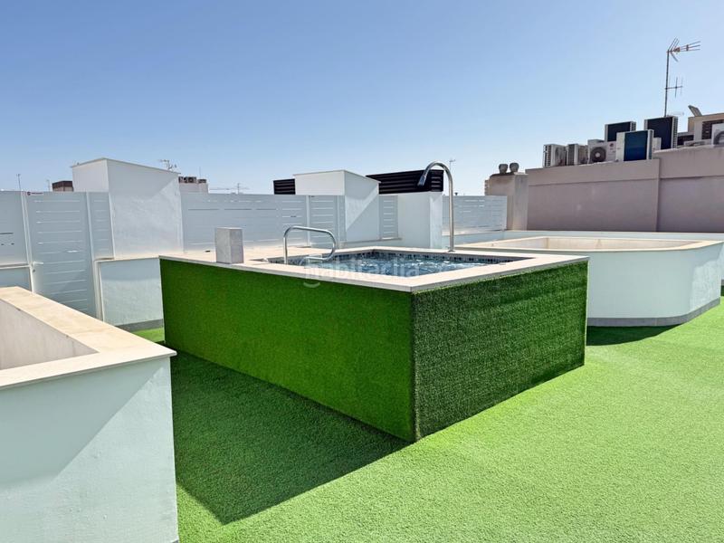 Foto 7f1a86ea-bbec-4d8e-a98e-3ae06c6ff1d7. Apartamento lujoso apartamento en el centro 2023 en Torrevieja