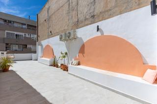 Dúplex a Centro - Muelle Pesquero. Casa reformada en el corazón de torrevieja con orientación sur y