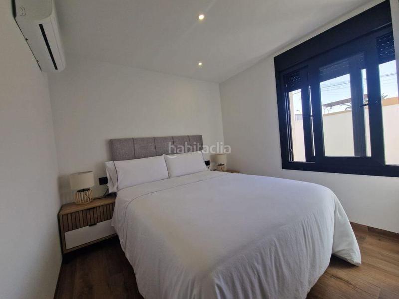 Foto 44c398fd-4712-4fa6-b15d-d7f5a0439d87. Chalet mit pool in Los Balcones-Los Altos Torrevieja