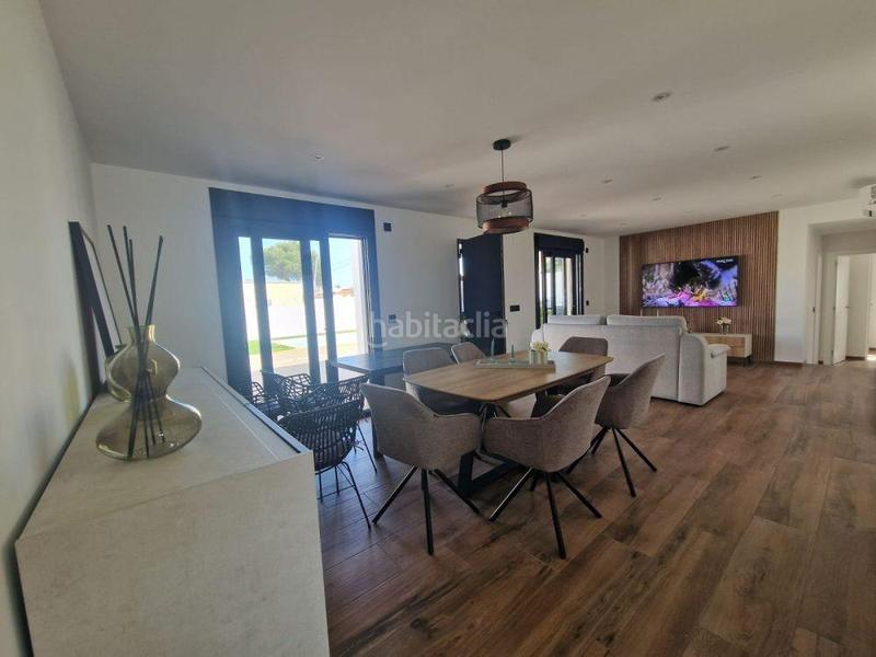 Foto a39858b3-4ade-46d7-b7d5-933cb0f25699. Chalet mit pool in Los Balcones-Los Altos Torrevieja