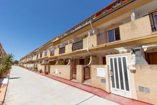 Dúplex a Playa Flamenca. Luminoso tríplex en venta  orientación sur, 3 plantas, cerca del