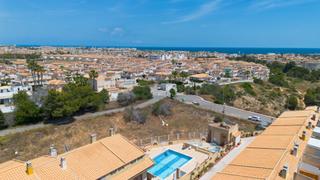 Dúplex en Playa Flamenca. Luminoso tríplex en venta  orientación sur, 3 plantas, cerca del