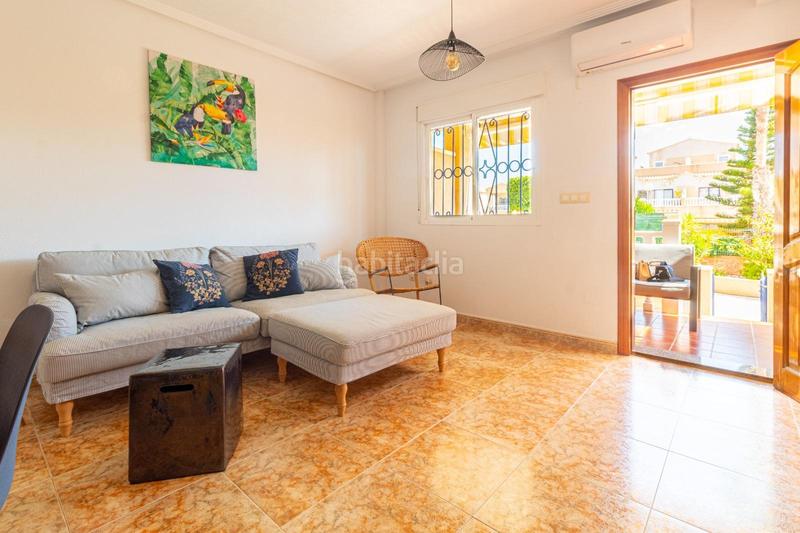 Foto 91bb5978-d934-4857-bcb6-ae1770cb3474. Maison jumelée avec parking piscine dans Los Balcones y los Altos Orihuela